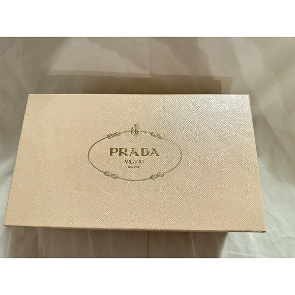 Auth Prada Black Patent Leather Heels Women’s Gorgeous Pumps Size 37.5-New - Picture 13 of 16